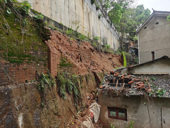 匯城上筑住宅小區(qū)用地紅線內外擋墻垮塌原因及結構安全性鑒定